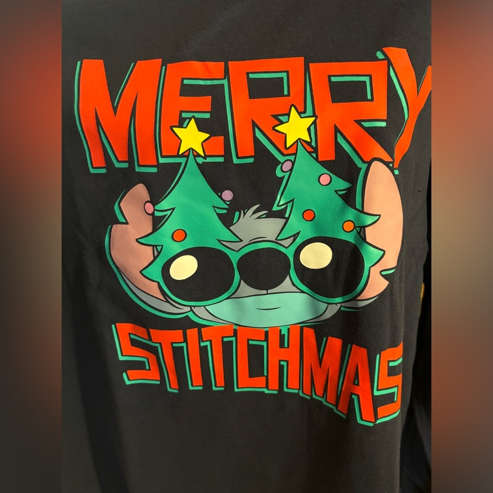Disney Stitch “Merry Stitchmas” Sweatshirt XL - Picture 4 of 5